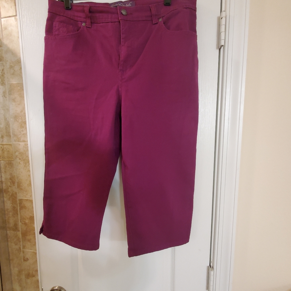 Capris pants petite